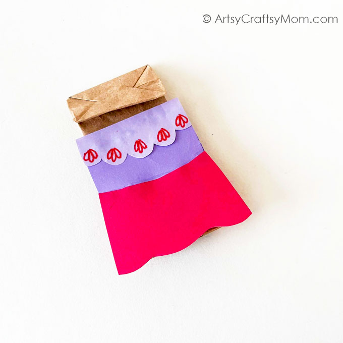 Gorgeous DIY Paper Bag Frida Kahlo Puppet 12 This beautiful Paper Bag Frida Kahlo Puppet is a great way for kids to learn about the feisty Mexican artist and celebrate her amazing work.