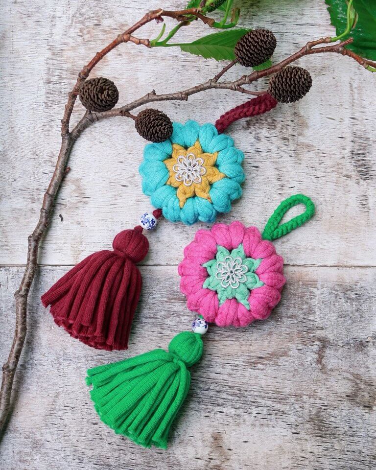 These simple South Korea Crafts for Kids are perfect to celebrate South Korea Liberation Day & learn more about this amazing country!