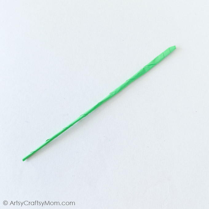 You'll love this gorgeous paper circle Heliconia craft, and will be thrilled by how easy it is to make with basic supplies like colored craft paper!
