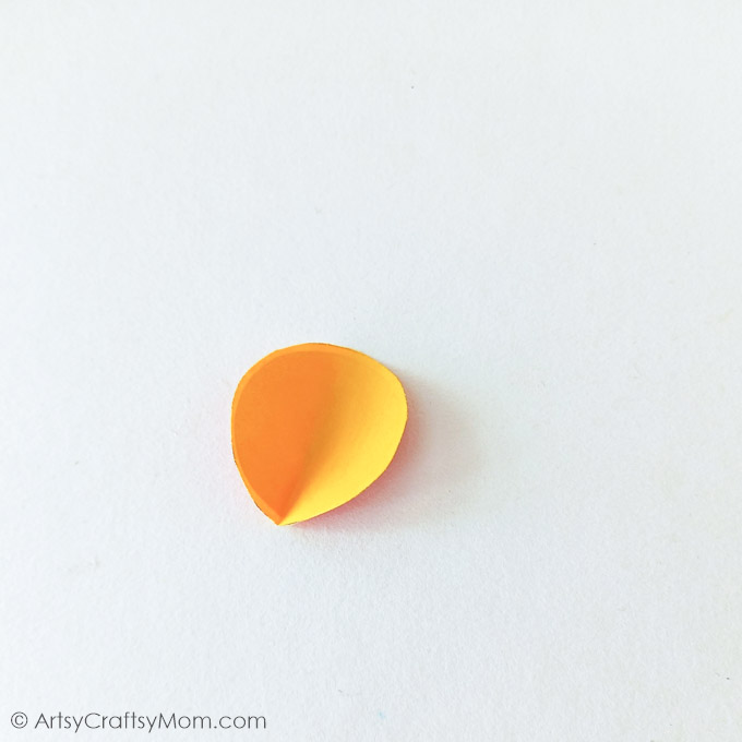 You'll love this gorgeous paper circle Heliconia craft, and will be thrilled by how easy it is to make with basic supplies like colored craft paper!