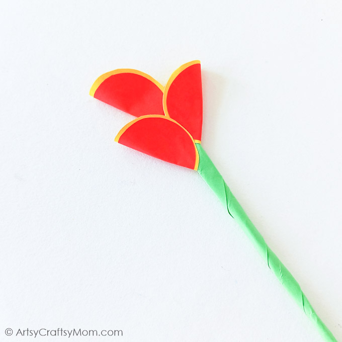 You'll love this gorgeous paper circle Heliconia craft, and will be thrilled by how easy it is to make with basic supplies like colored craft paper!