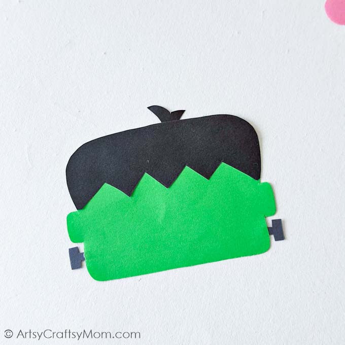 Make this paper bag Frankenstein puppet the star of your Halloween puppet show this year! Go ahead and create a hilarious version of the original!