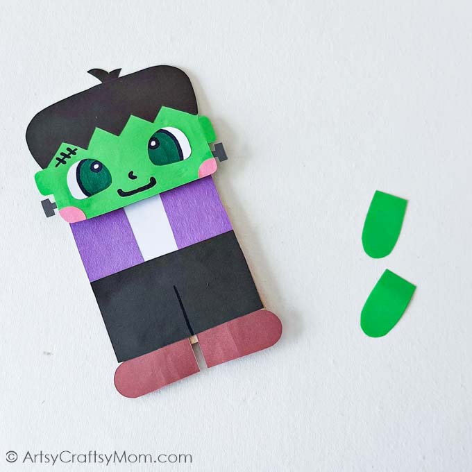 Make this paper bag Frankenstein puppet the star of your Halloween puppet show this year! Go ahead and create a hilarious version of the original!