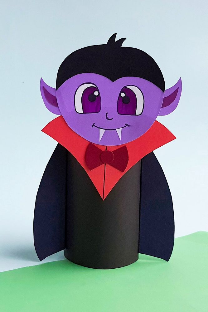 Let's get crafty with these fun Dracula Crafts for Kids! With scary season coming up, we're all set to celebrate our favorite Halloween characters!