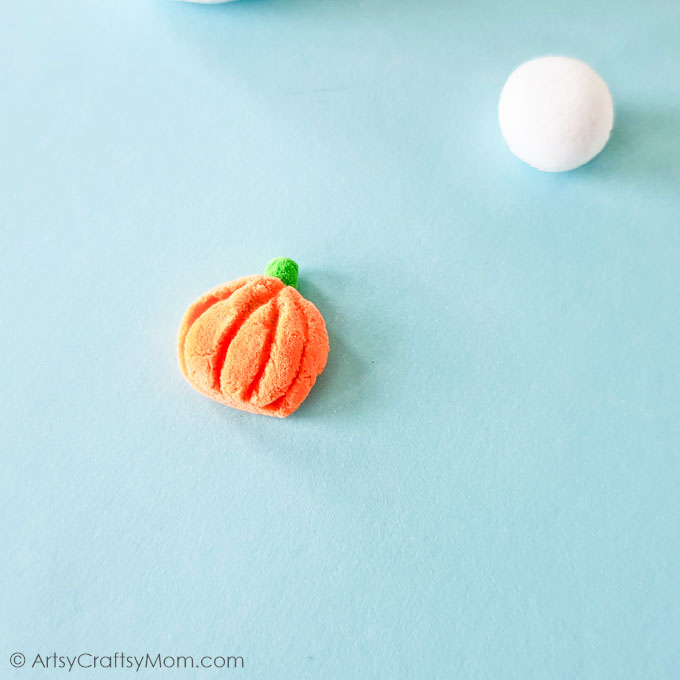 This Clay Ghost Craft proves that ghosts can most certainly be adorable, even if it's Halloween! Easy enough for kids to make and gift their friends!