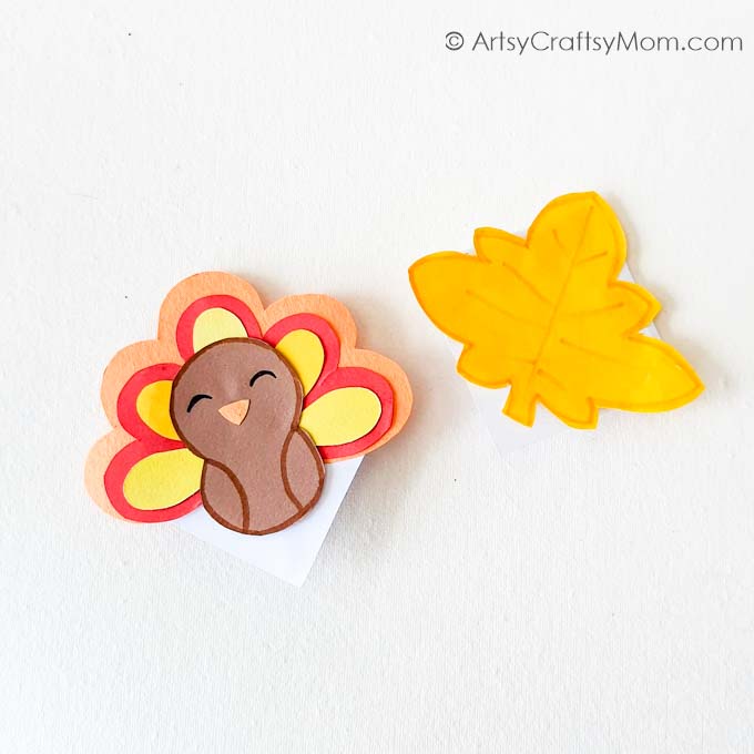 Thanksgiving Corner Bookmarks | Fall Crafts 10 Make these Thanksgiving corner bookmarks using nothing but craft paper and a printable template! One of the easiest Fall crafts for kids of all ages!