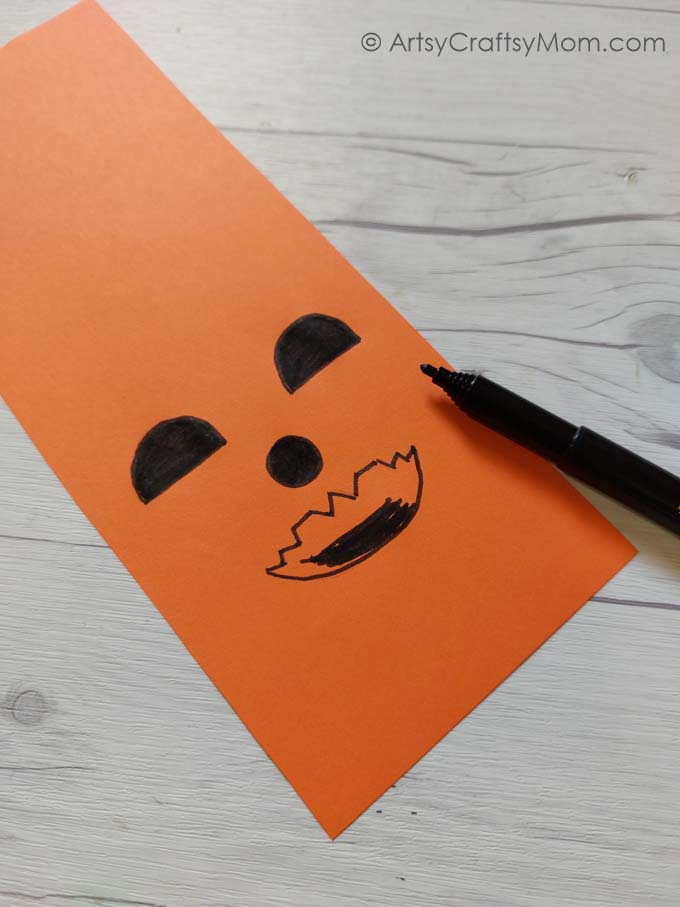 Here are some Creative Rolled Paper Halloween Crafts for Kids that work well for Halloween & Thanksgiving! Make your favorite, or make them all!