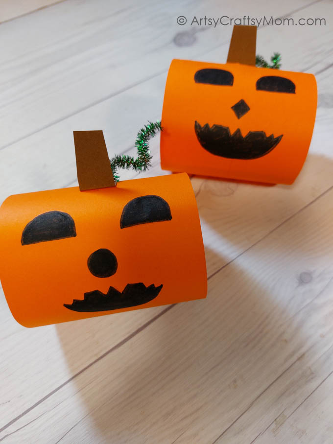 Here are some Creative Rolled Paper Halloween Crafts for Kids that work well for Halloween & Thanksgiving! Make your favorite, or make them all!