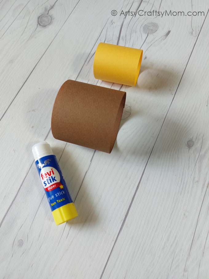 Here are some Creative Rolled Paper Halloween Crafts for Kids that work well for Halloween & Thanksgiving! Make your favorite, or make them all!