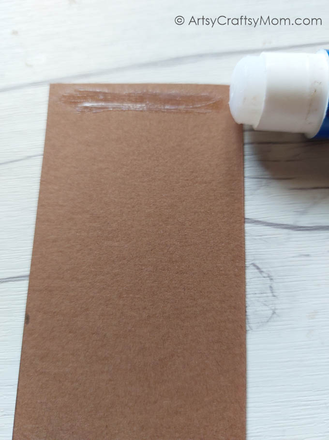 Here are some Creative Rolled Paper Halloween Crafts for Kids that work well for Halloween & Thanksgiving! Make your favorite, or make them all!