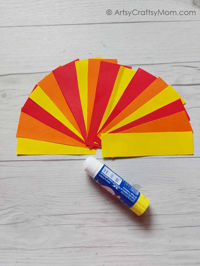 Here are some Creative Rolled Paper Halloween Crafts for Kids that work well for Halloween & Thanksgiving! Make your favorite, or make them all!