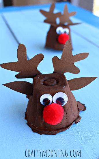 You'll love these reindeer crafts for kids that are perfect for the holiday season! Reindeer feature on gift wrap, cards, puppets, printables and more!