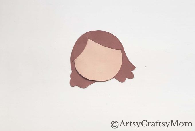 This toilet paper roll angel is just too cute for words! It's a fun activity for kids of all ages, and a great way to use up toilet paper rolls lying around!