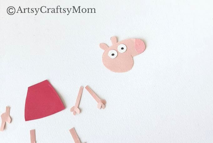 Peppa's popularity is incomplete without her family, which is why we're celebrating with an easy and fun Paper Plate Peppa Pig Family Craft!