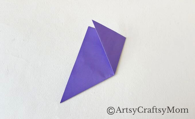 If you're up for a challenge, this Origami Octopus craft for Kids is perfect to expand your Origami skills! Practice your folds and see what happens!