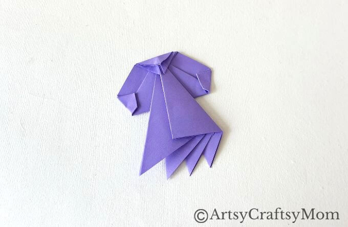 If you're up for a challenge, this Origami Octopus craft for Kids is perfect to expand your Origami skills! Practice your folds and see what happens!