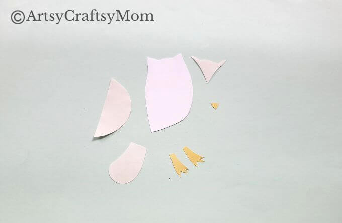 Hoot hoot! Here's a fun and easy owl bookmark craft that kids will love to make! It's perfect to make your spring reading much more fun!