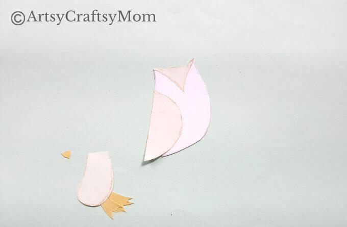 Hoot hoot! Here's a fun and easy owl bookmark craft that kids will love to make! It's perfect to make your spring reading much more fun!