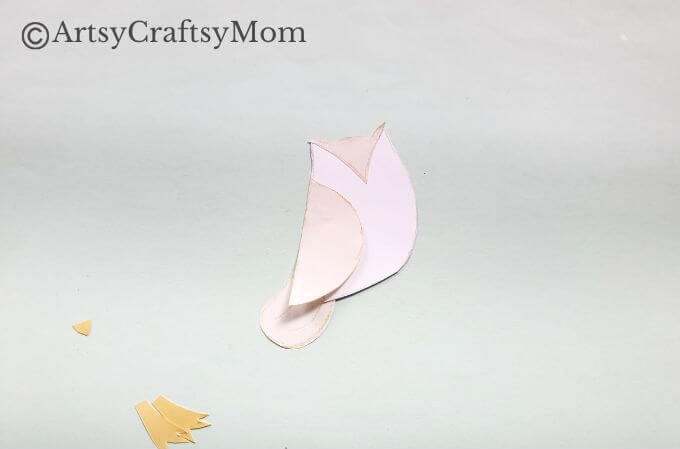 Hoot hoot! Here's a fun and easy owl bookmark craft that kids will love to make! It's perfect to make your spring reading much more fun!