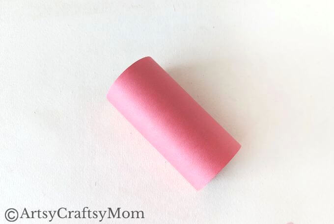 Adorable Toilet Paper Roll Peppa Pig Craft 8 Peppa fans assemble! Here is an adorable Toilet Paper Roll Peppa Pig Craft for you to make and play with. All you need are basic craft supplies!