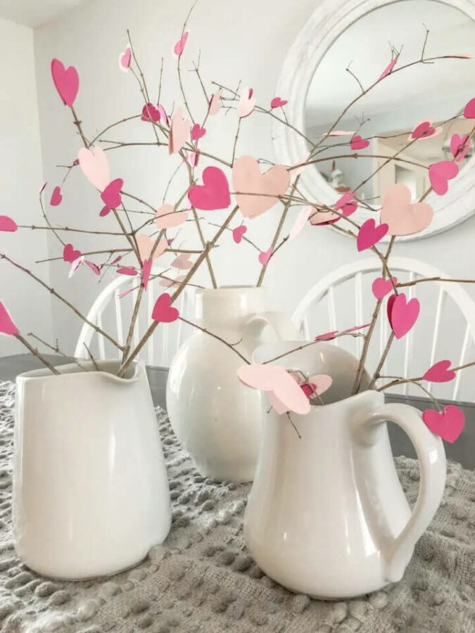 15 DIY Valentine's Day Room Decor Ideas for Teens 10 Here are some dashing DIY Valentines Day Room Decor Ideas for teens - and the teen-at-heart! Chic, simple and elegant decor ideas you'll love!