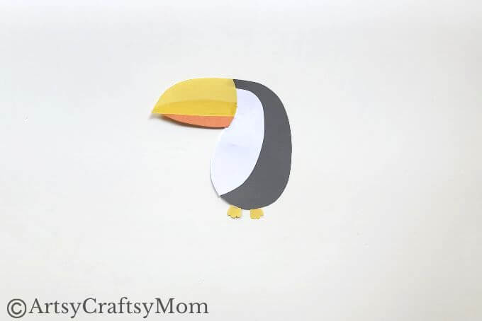 Here's a fun and easy toucan bookmark craft for kids of all ages to try! All you need are basic supplies like craft papers, scissors, glue & Sharpies!
