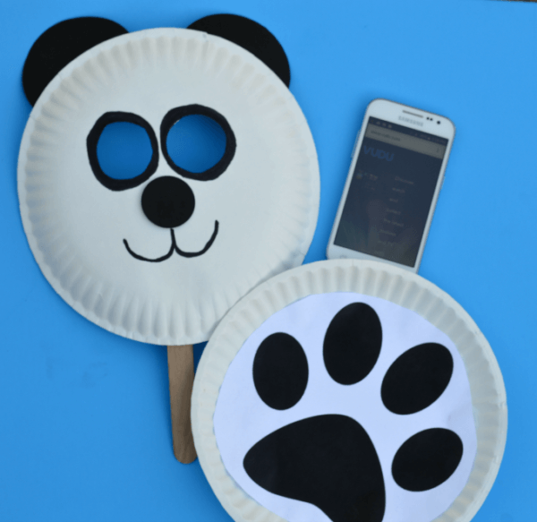 Celebrate the flavor of the season with these cute and fun Kung Fu Panda crafts! Great for setting up a Kung Fu Panda party for your friends too!