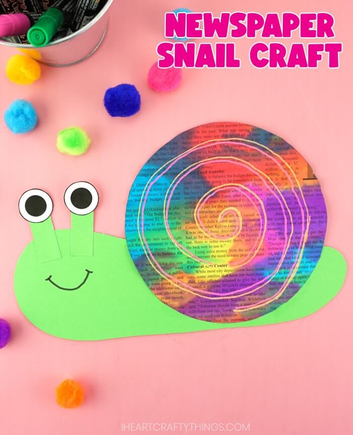 Everyone will love these snappy & colorful snail crafts for kids! Perfect for young kids to explore their creativity with yarn, paint, paper plates & more!