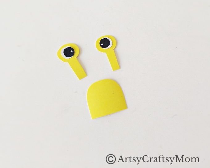 Here is a cute little Rocking Snail Craft for Kids - the rocking is both physically and in spirit! Young kids will enjoy making and playing with it for hours!