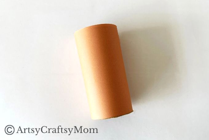 Enjoy this cute Toilet Paper Roll Kangaroo Craft that's also super simple to make! See how easy it is to turn a cardboard tube into something cool!