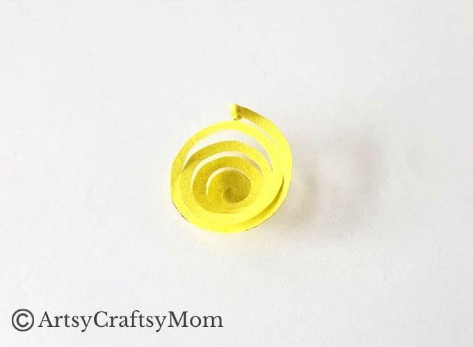 Easy DIY Flower in Hand Card for Kids 4 Here's a fun DIY Flower in Hand Card for kids to make for any occasion - Mother's Day, Teacher's Day, Father's Day, Valentine's Day or just like that!