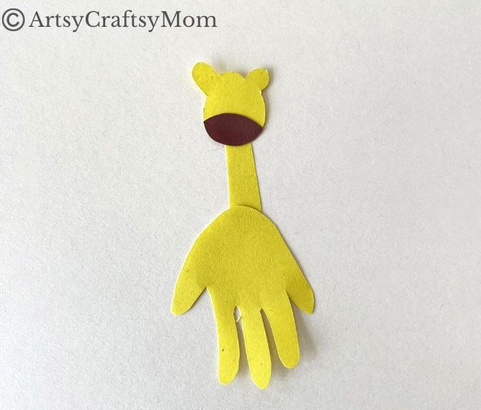 Can you turn a handprint into a giraffe? Well, our Easy Handprint Giraffe Craft for Kids certainly proves you can, and it looks great as well!