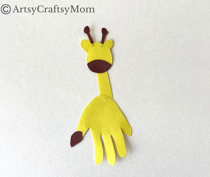 Can you turn a handprint into a giraffe? Well, our Easy Handprint Giraffe Craft for Kids certainly proves you can, and it looks great as well!