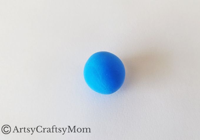 Turn something shapeless and colorless into a Gorgeous DIY Clay Butterfly Craft for Kids! Great weekend project for older kids, pre-teens & teens!