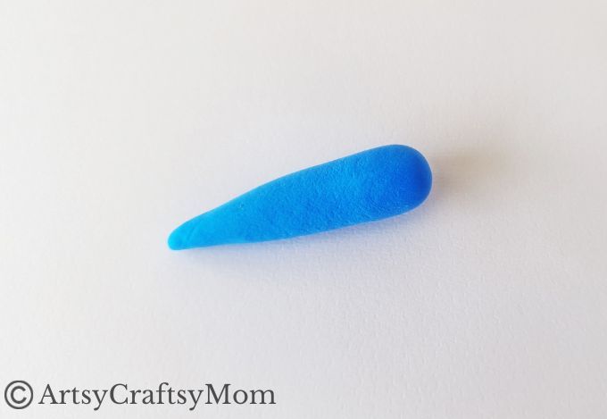 Turn something shapeless and colorless into a Gorgeous DIY Clay Butterfly Craft for Kids! Great weekend project for older kids, pre-teens & teens!
