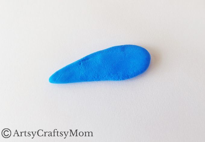 Turn something shapeless and colorless into a Gorgeous DIY Clay Butterfly Craft for Kids! Great weekend project for older kids, pre-teens & teens!