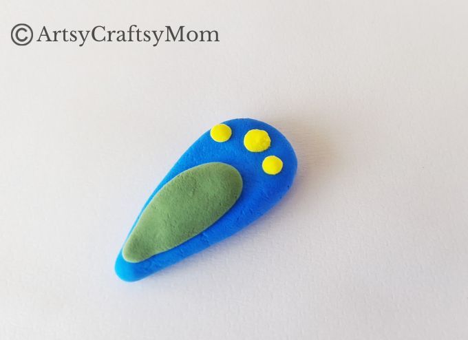 Turn something shapeless and colorless into a Gorgeous DIY Clay Butterfly Craft for Kids! Great weekend project for older kids, pre-teens & teens!