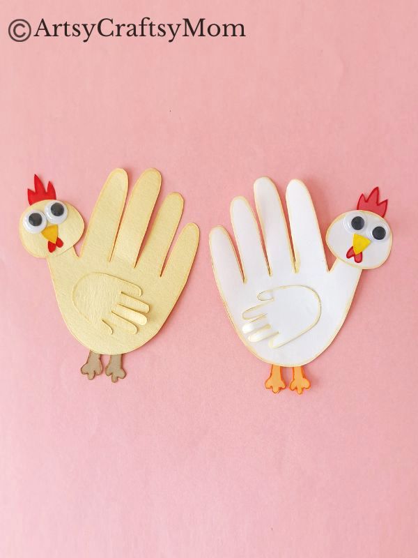 Here's a cute little handprint chicken craft that's super easy to make! Perfect for learning about farm life, domestic birds or about the letter C!