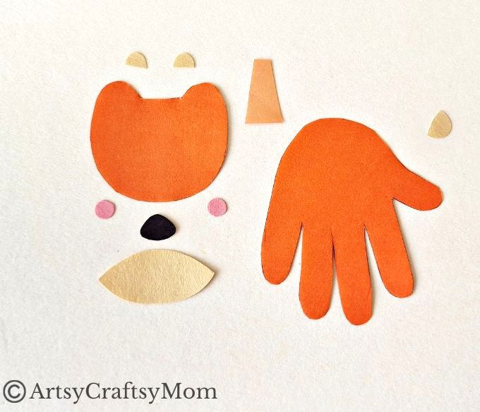 Here's a cute handprint tiger craft that preschoolers & kindergarteners would love! Perfect for International Tiger Day or India's Independence Day.
