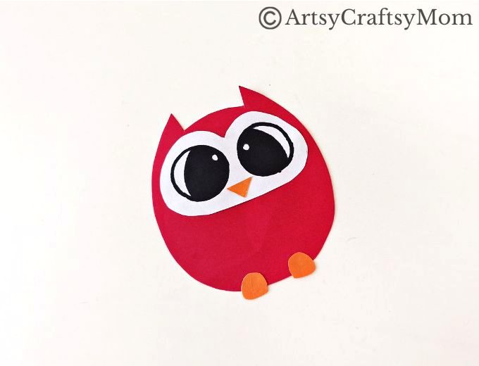 This Moving Owl Craft for Kids is easier to make than it seems! It's a simple, fun craft for kids of all ages to make and play with too!