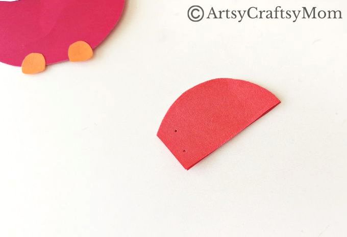 This Moving Owl Craft for Kids is easier to make than it seems! It's a simple, fun craft for kids of all ages to make and play with too!