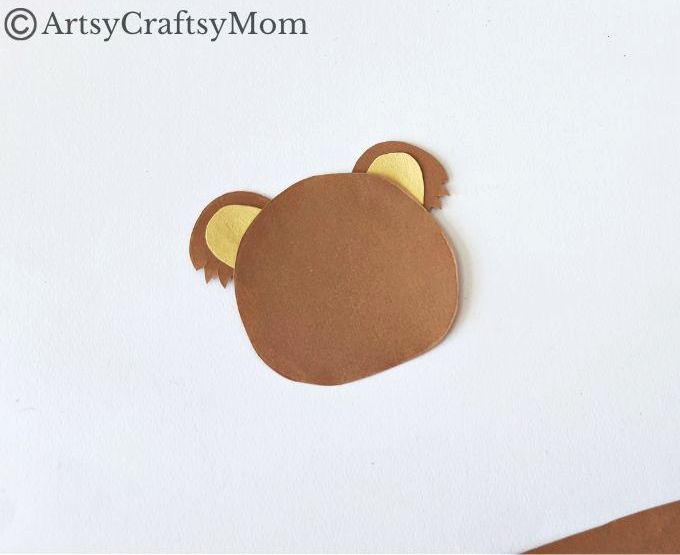 Here's how you can turn a plain cardboard tube into a cute little Toilet Paper Roll Koala Craft for Kids! All you need is craft paper & a paper roll!