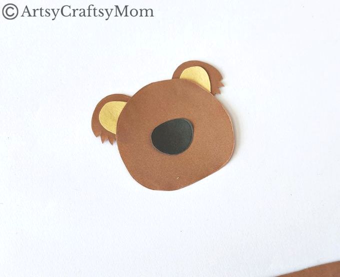 Here's how you can turn a plain cardboard tube into a cute little Toilet Paper Roll Koala Craft for Kids! All you need is craft paper & a paper roll!