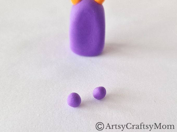 Want to gift your friend something special this Halloween? Try making this DIY clay monster - it's easy to make, super cute and not at all scary!