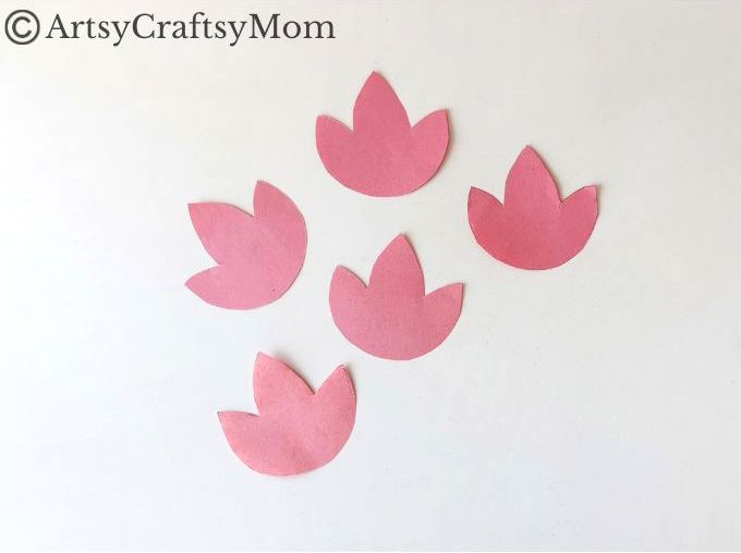 Here's a gorgeous DIY Tulip Card Craft for kids to make for any occasion - Mother's Day, Father's Day, Teacher's Day or Grandparent's Day!