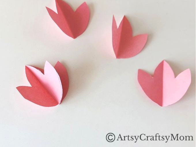 Here's a gorgeous DIY Tulip Card Craft for kids to make for any occasion - Mother's Day, Father's Day, Teacher's Day or Grandparent's Day!