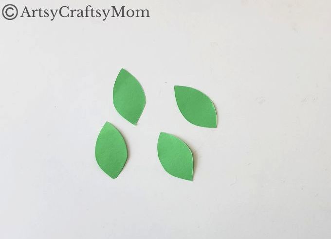 Here's a gorgeous DIY Tulip Card Craft for kids to make for any occasion - Mother's Day, Father's Day, Teacher's Day or Grandparent's Day!