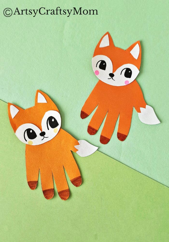 Here's a cute little handprint fox papercraft for kids to make this Fall! All you need are basic craft supplies like paper - and cute little handprints!