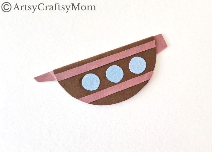 Here's a rocking pirate ship craft that kids will love - it includes a cute little pirate too! The fact that the ship rocks makes it great for the high seas!