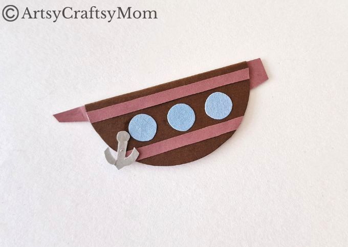 Here's a rocking pirate ship craft that kids will love - it includes a cute little pirate too! The fact that the ship rocks makes it great for the high seas!